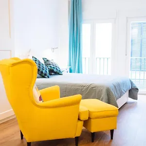 Blonski-yellow Apartamento Málaga